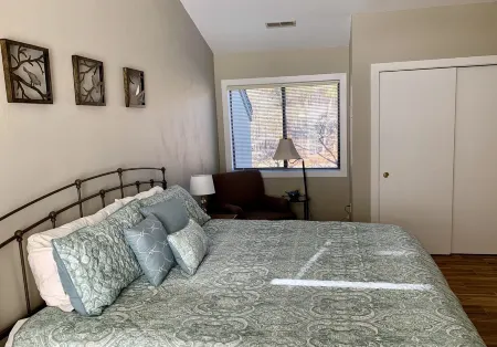 Peak Fall Colors Best View @Bernards Landing-Book Now-Indoor Pool Hot Tub Open