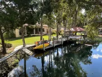 3-Bedroom Waterfront Home, 1 Mile from Homosassa Springs Wildlife State Park