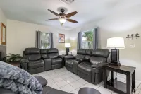 Cute 2BR/1BA Gem near Beaches, Bikes, Bars, Bayous