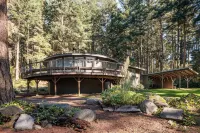 TreeTops Forest Retreat Hotels in Lopez