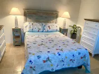 Tropical Paradise 🏝! POOL, Hot Tub, Dock, FREE Ice, Kayaks, Paddles, Bikes! 키콜로니 비치 호텔