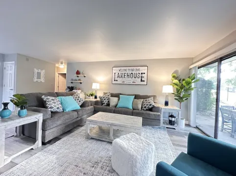 Relaxing Getaway/StepsToLake/Pool/Tennis near DT Lake Geneva