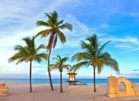 Brand New Lux Private Retreat with Hot Tub - by HardRock,LasOlas,beach, airport