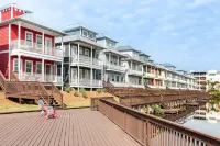 #1 Mexico Beach Home, Steps to Beach + Pool & Dock