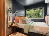 Casa Maria- cute creekside 2bed/1bath Hotels in Carson