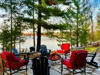 Sleeps up to 14. Stunning and spacious log cabin within 30 min of Brainerd. 모리슨 카운티 호텔