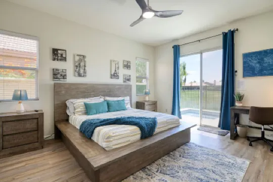 Coachella Valley Getaway: Cal-King, Hiking, Pickleball, Golf, Swim