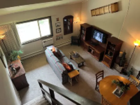 SKI LODGE CONDO NEAR BIG POWDERHORN MTN, BLACK RIVER HARBOR, COPPER PEAK