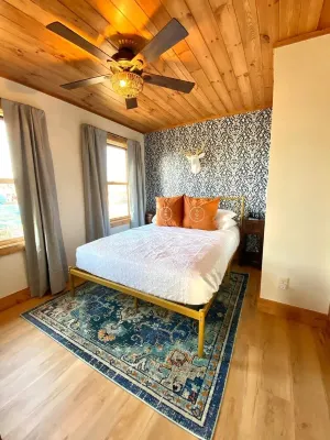 Sweetwater Suite East