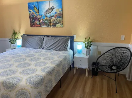 Pet Friendly Island Guest House with Pool