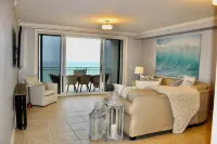 Beautifully appointed condo with a gorgeous ocean view. New to the market. - Beach