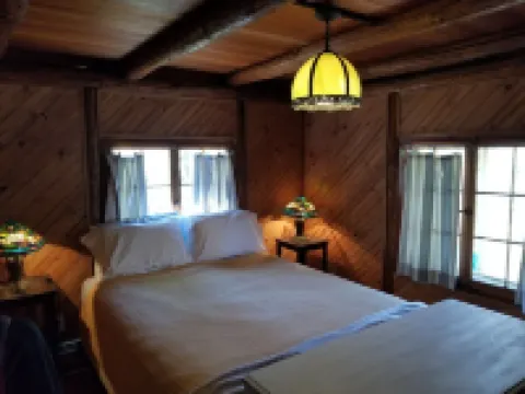 Log Cabin near Greenwood Lake. Minutes to AP Trl, Ren fair, Mt Peter, & Warwick 西米爾福德酒店