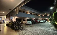 Rahayu Hotel Cirebon - parkir