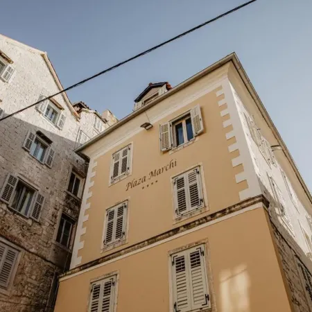 Plaza Marchi Old Town - Mag Quaint & Elegant Boutique Hotels