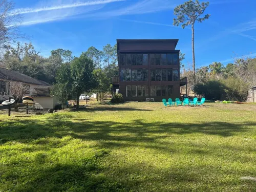 3 Story Rainbow Riverfront House With Panoramic Views! Hotels in Dunnellon