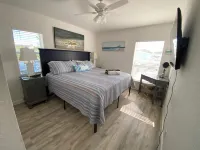 BEACH HOUSE Walk to Private Beach, Pool, & Restaurants Hotels in der Nähe von Santa Lucia River Club