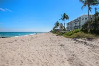 3/2 Ocean Breeze Escape Located on Palm Beach Island