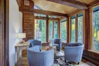 Spacious 3-Story Breck Mountain Home - Pet-Friendly, Peak 10 Views & Hot Tub