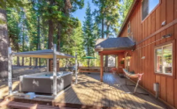 Charming Dog-Friendly Lake Tahoe Cabin – Hot Tub, Pool Table & Walk to Beach