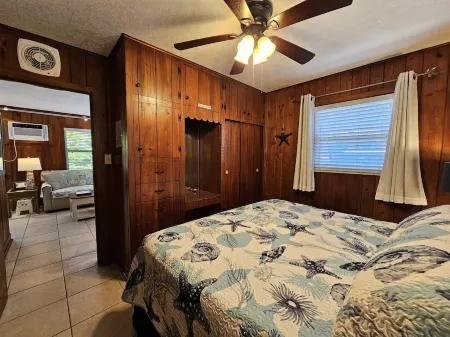 Beachfront Cottages GARDEN at Beautiful Sandy Shores on Gulf of Mexico