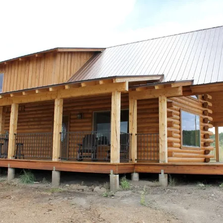 Beautiful, Serene Log Cabin Lodge