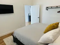 One block to Moab shops and restaurants closest condos to downtown