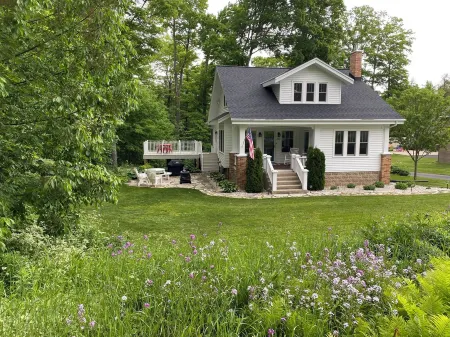 Welcome to your home away from home in the heart of Sister Bay!