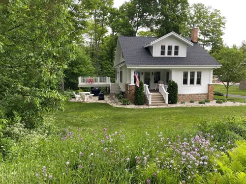 Welcome to your home away from home in the heart of Sister Bay!