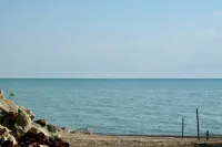 "SHELLSEEKER"  4 BED LAKEFRONT PRIVATE BEACH SLEEPS 14 plus