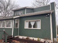 4 Season Fun Filled Mountain Retreat in Saw Creek Estates with Tons of Amenities