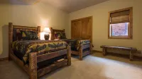 Former Model Home on the Big Thompson River, AC, 1mi to EP & 2mi to RMNP/fishing