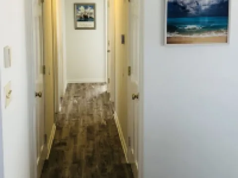 RIVERVIEW VILLA AT OCEAN BEACH: 5 QUEEN BEDS 新倫敦酒店