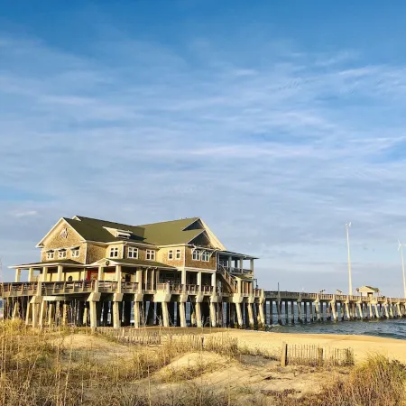 Top Floor Obx Condo with Ocean & Sound Views, Walk-in Shower