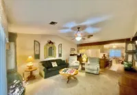 Holly's Hideaway Mt Dora Charming 2/2 in Historic District