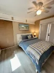 Starfish Cottage - Sleeps 4 - Escape the Cold; Our Pool IS Heated!