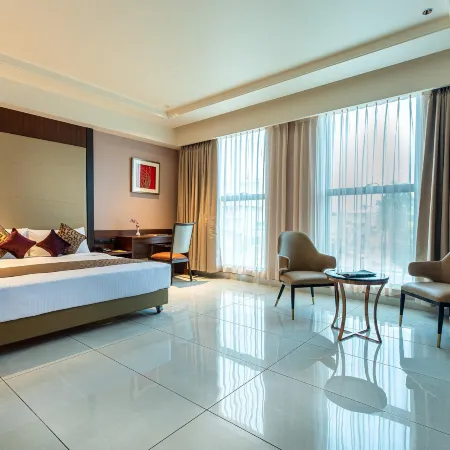 Hotel M Pro Palace Mysore - 12 Minutes to Mysore Palace