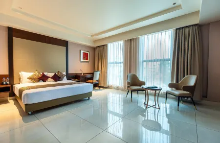 Hotel M Pro Palace Mysore - 12 Minutes to Mysore Palace Отели рядом с достопримечательностью «Shweta Varahaswamy Temple»