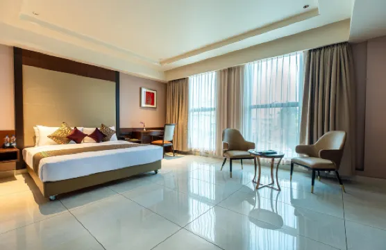 Hotel M Pro Palace Mysore - 12 Minutes to Mysore Palace