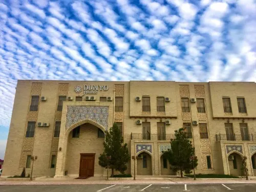 Dunyo Palace Hotel a Kulba