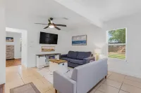 Relaxing Duplex Retreat - Beaches, Hospital, Food