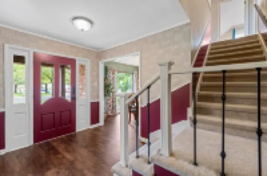 Beautiful Tudor Style home centrally located, and packed with amenities!