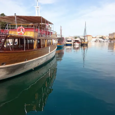Shared condo by Zadar Oldtown and beach 400 m away