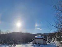 Charming Straw Bale Cottage Near Jay Peak – Cozy, Romantic, and Stylish Escape Hotels in Jay