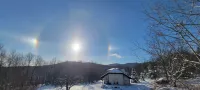 Charming Straw Bale Cottage Near Jay Peak – Cozy, Romantic, and Stylish Escape