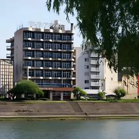 Riverside Hotel Shoei