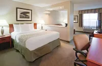 La Quinta Inn & Suites by Wyndham Appleton College Avenue Hôtels à : Appleton