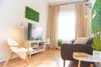 Beautiful Apt ONE STOP from Manhattan