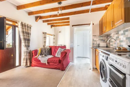 Wheel Lodge - Cosy 1 bedroom cottage - 5 mins from Port Isaac.