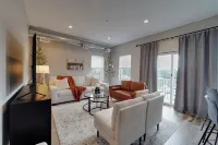 Chic Condo/Walk to Restaurants & Bars/Minutes to Pittsburgh/Free Parking