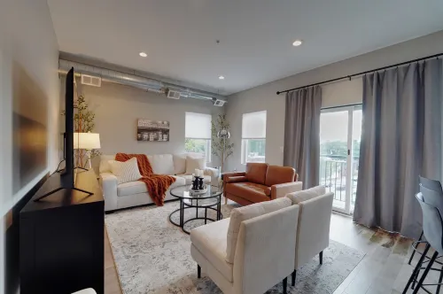 Chic Condo/Walk to Restaurants & Bars/Minutes to Pittsburgh/Free Parking